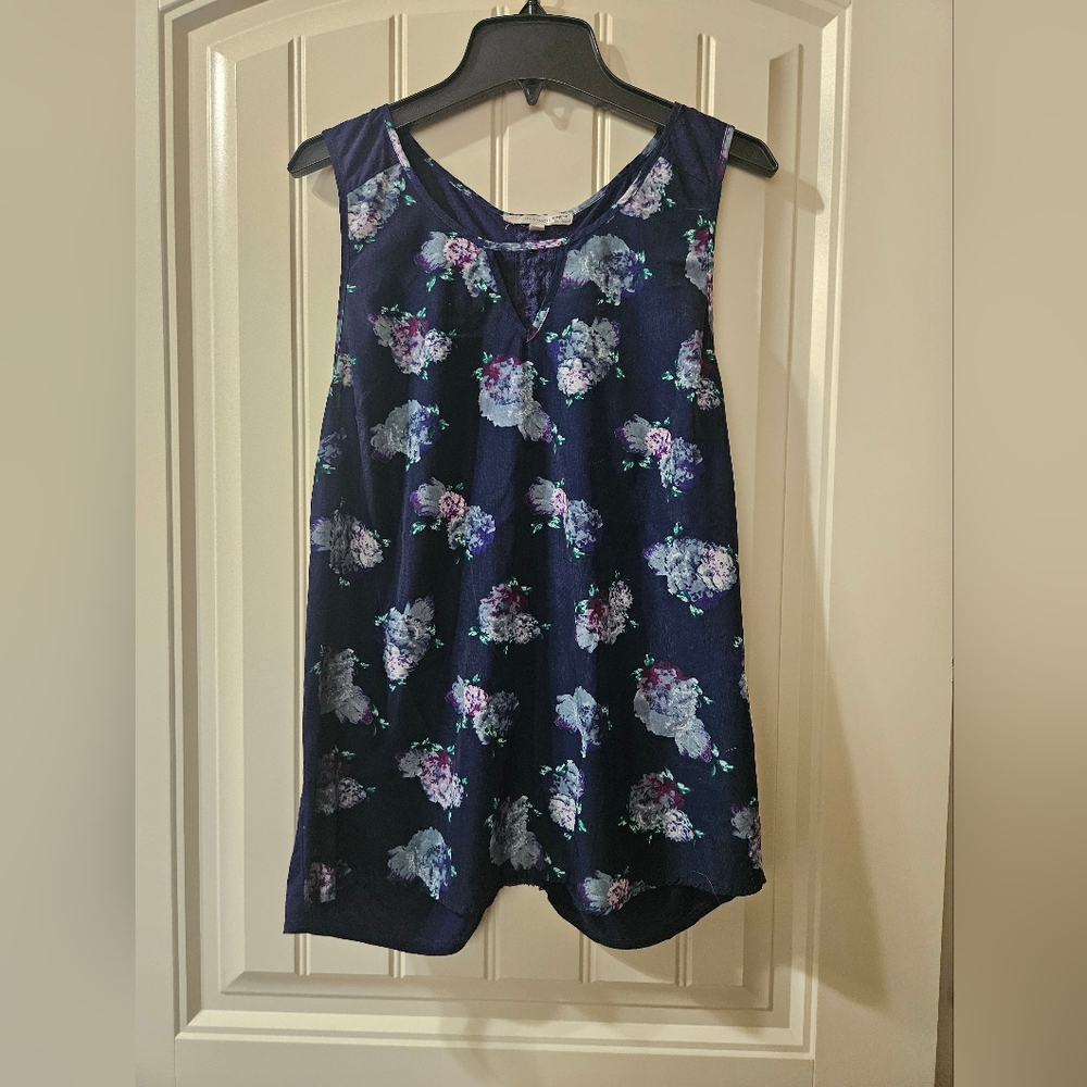 Floral Sleeveless Blouse